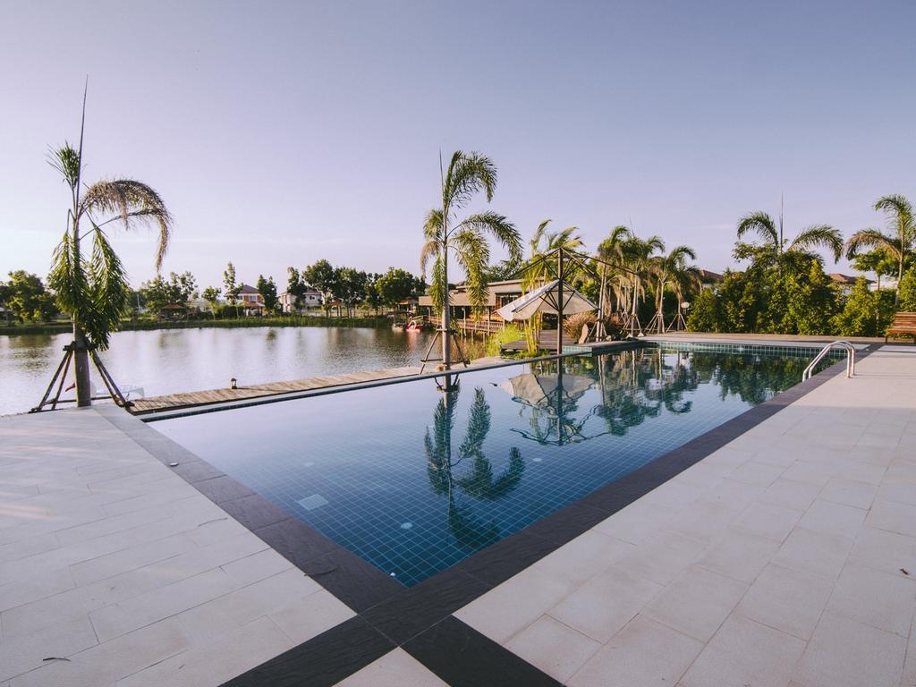 Tanita Lagoon Resort Udon Thani Exterior foto