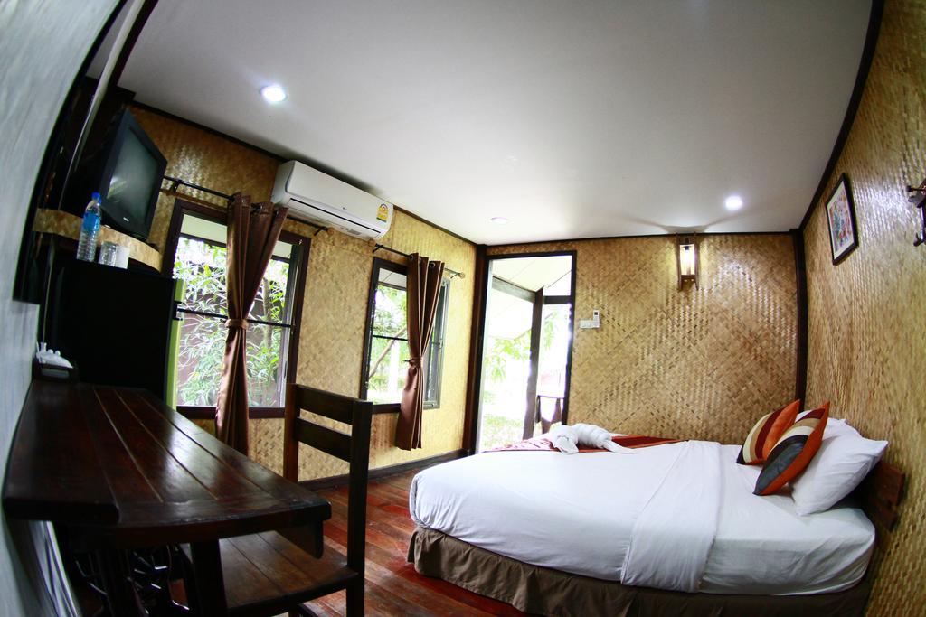 Tanita Lagoon Resort Udon Thani Cameră foto